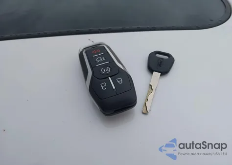 2014 Ford Fusion Hybrid Titanium z USA, uszkodzony, nr VIN 3FA6P0RU6ER299616